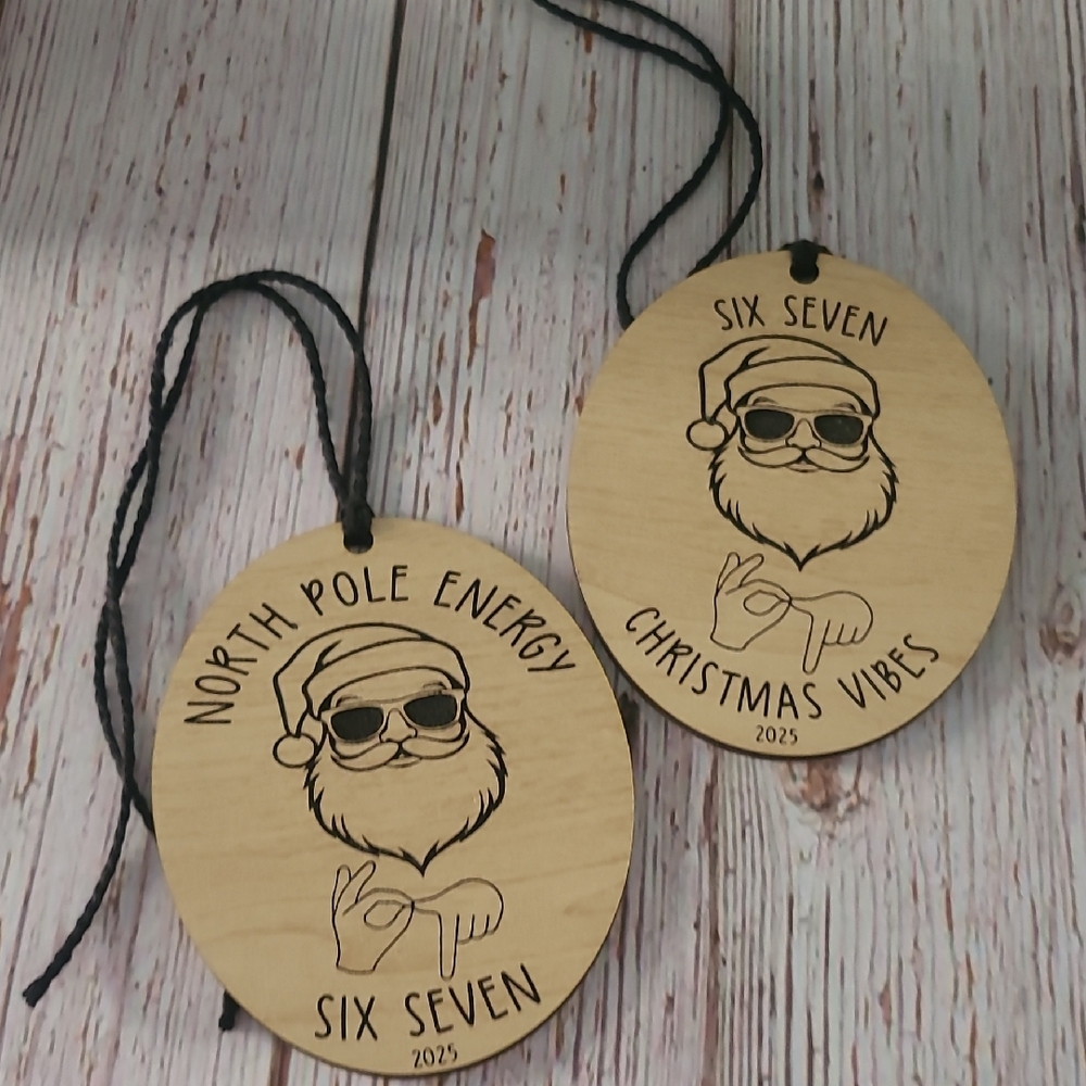 Christmas Ornamemt Set 2.. 67 .. Santa Vibe North Pole New